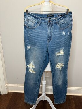 Judy Blue Distressed Lemon Patch Skinny Jeans with Floral Patch - Blue
